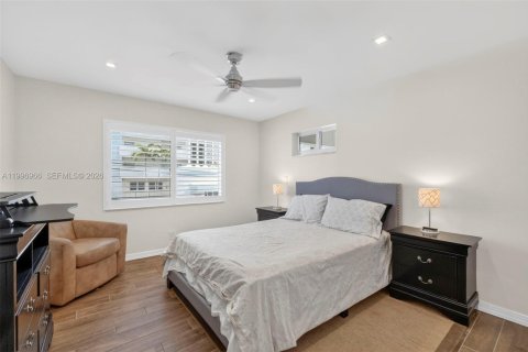 Condo in Fort Lauderdale, Florida, 2 bedrooms  № 2067466 - photo 17