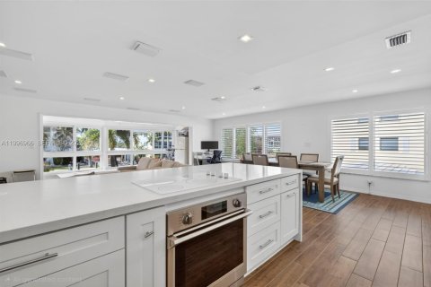 Condo in Fort Lauderdale, Florida, 2 bedrooms  № 2067466 - photo 22