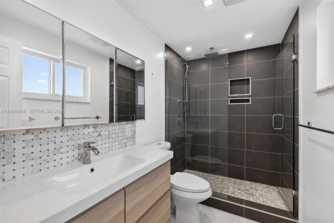Condo in Fort Lauderdale, Florida, 2 bedrooms  № 2067466 - photo 15