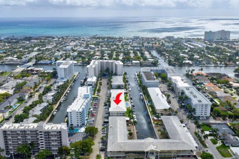 Condo in Fort Lauderdale, Florida, 2 bedrooms  № 2067466 - photo 4