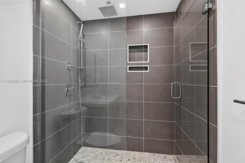 Condo in Fort Lauderdale, Florida, 2 bedrooms  № 2067466 - photo 16