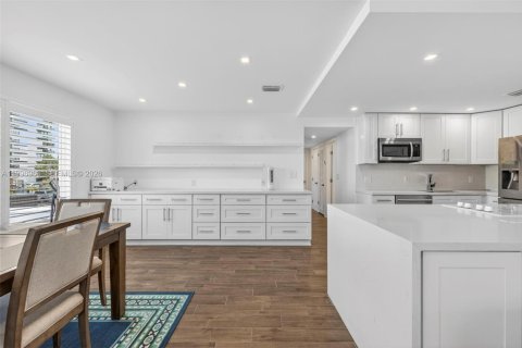 Condo in Fort Lauderdale, Florida, 2 bedrooms  № 2067466 - photo 23