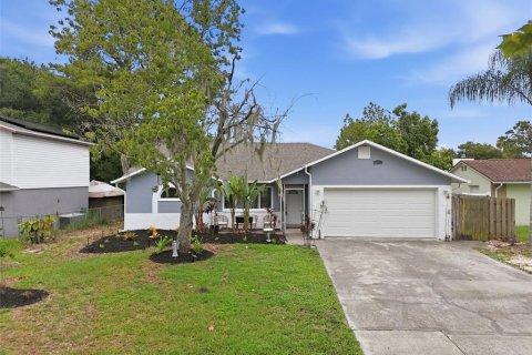 House in New Port Richey, Florida 2 bedrooms, 149.94 sq.m. № 2157796