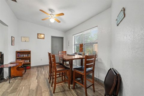 House in New Port Richey, Florida 2 bedrooms, 149.94 sq.m. № 2157796 - photo 19