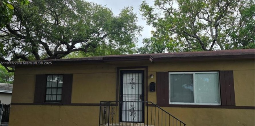 Villa ou maison à Miami, Floride 2 chambres, 147.16 m2 № 1811348