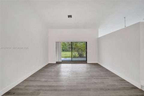 Casa en venta en Lauderhill, Florida, 3 dormitorios, 212.37 m2 № 2011178 - foto 12