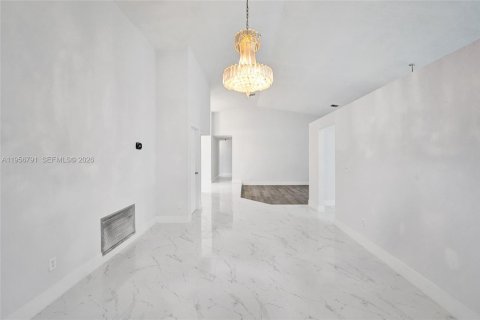 Casa en venta en Lauderhill, Florida, 3 dormitorios, 212.37 m2 № 2011178 - foto 18