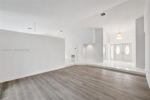 Casa en venta en Lauderhill, Florida, 3 dormitorios, 212.37 m2 № 2011178 - foto 14