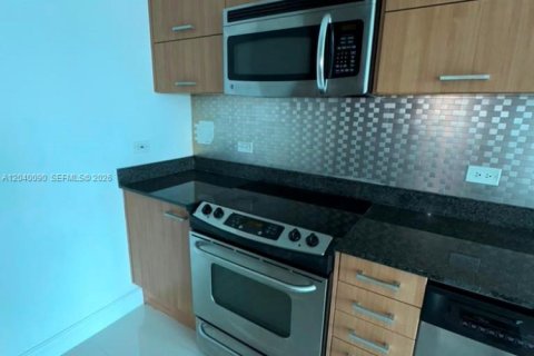 Condo in Miami, Florida, 1 bedroom № 2086406 - photo 20
