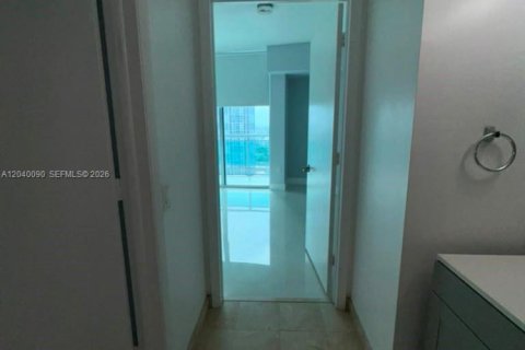 Condo in Miami, Florida, 1 bedroom № 2086406 - photo 5