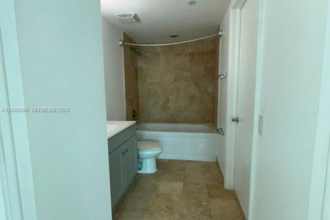 Condo in Miami, Florida, 1 bedroom № 2086406 - photo 15