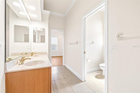 House in Lakeland, Florida 3 bedrooms, 309.36 sq.m. № 2234554 - photo 18