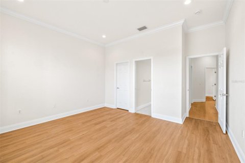 House in Lakeland, Florida 3 bedrooms, 309.36 sq.m. № 2234554 - photo 20