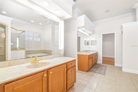 House in Lakeland, Florida 3 bedrooms, 309.36 sq.m. № 2234554 - photo 14