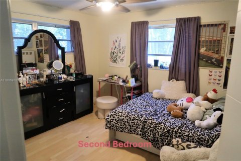 Condo in Hallandale Beach, Florida, 2 bedrooms  № 1959580 - photo 21