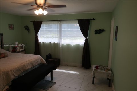 Condo in Hallandale Beach, Florida, 2 bedrooms  № 1959580 - photo 26