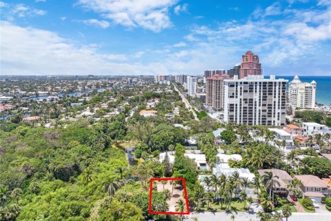 Terreno en venta en Fort Lauderdale, Florida № 1703579 - foto 2