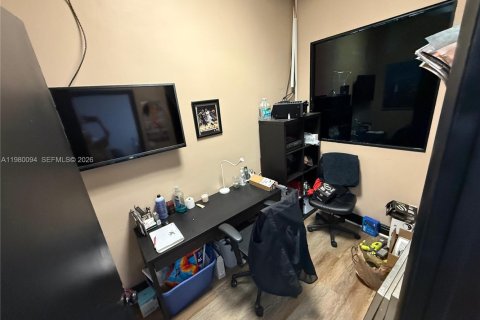 Купить коммерческую недвижимость в Майами, Флорида № 2045580 - фото 6