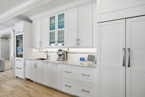House in Indian Rocks Beach, Florida 6 bedrooms, 579.99 sq.m. № 2102417 - photo 30