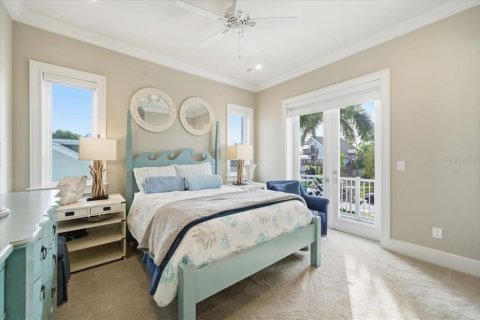 House in Indian Rocks Beach, Florida 6 bedrooms, 579.99 sq.m. № 2102417 - photo 13