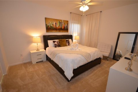 Casa en alquiler en Kissimmee, Florida, 6 dormitorios, 267 m2 № 1192857 - foto 15