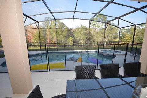 Casa en alquiler en Kissimmee, Florida, 6 dormitorios, 267 m2 № 1192857 - foto 24