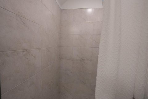 Casa en venta en Wesley Chapel, Florida, 5 dormitorios, 252.42 m2 № 2107993 - foto 22