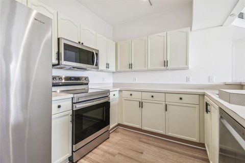 Condo in Tampa, Florida, 2 bedrooms  № 1893758 - photo 18