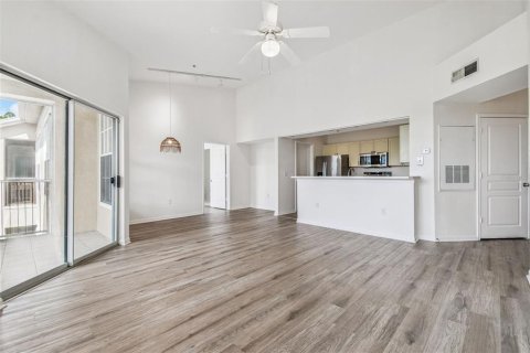 Condo in Tampa, Florida, 2 bedrooms  № 1893758 - photo 5