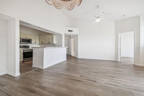 Condo in Tampa, Florida, 2 bedrooms  № 1893758 - photo 6