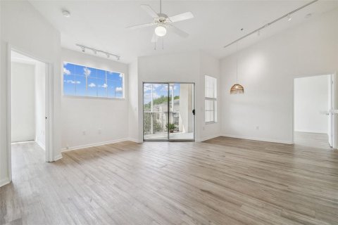 Condo in Tampa, Florida, 2 bedrooms  № 1893758 - photo 4