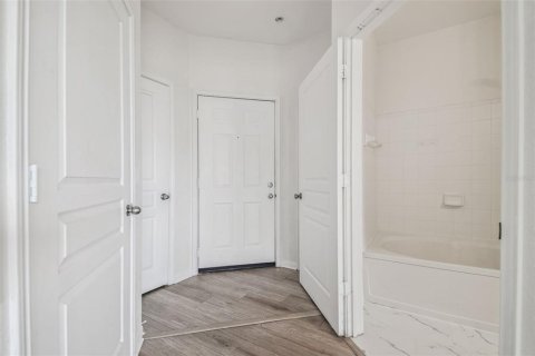 Condo in Tampa, Florida, 2 bedrooms  № 1893758 - photo 15