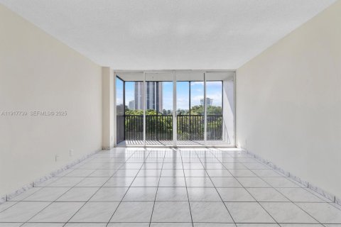 Купить кондоминиум в Авентура, Флорида 1 спальня, 68.84м2, № 1982028 - фото 6