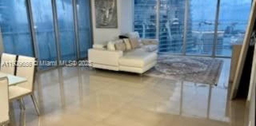Condominio en Miami, Florida, 2 dormitorios  № 2034350