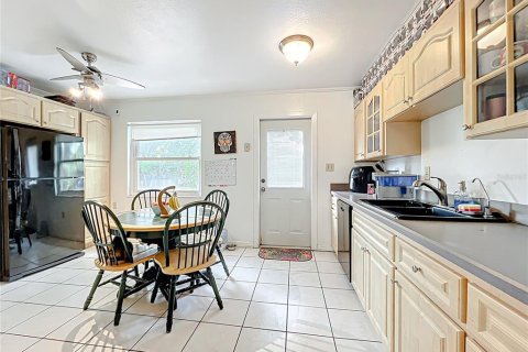 House in Winter Springs, Florida 4 bedrooms, 104.05 sq.m. № 1846957 - photo 18