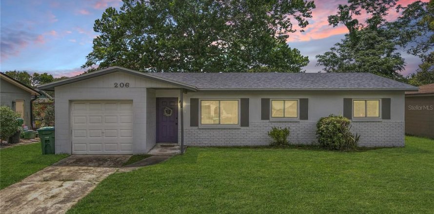 House in Winter Springs, Florida 4 bedrooms, 104.05 sq.m. № 1846957