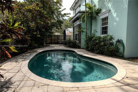 Casa en venta en Fort Lauderdale, Florida, 4 dormitorios, 239.69 m2 № 2017022 - foto 7