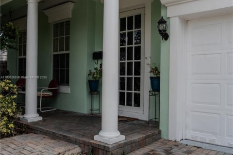 Casa en venta en Fort Lauderdale, Florida, 4 dormitorios, 239.69 m2 № 2017022 - foto 6