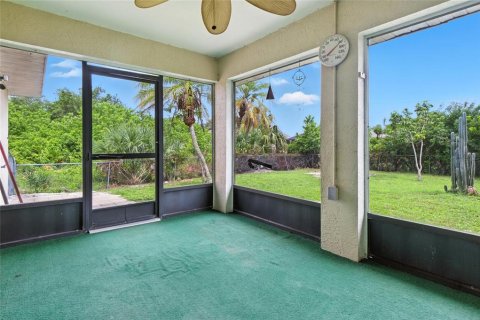 House in Port Charlotte, Florida 2 bedrooms, 108.88 sq.m. № 1833412 - photo 24