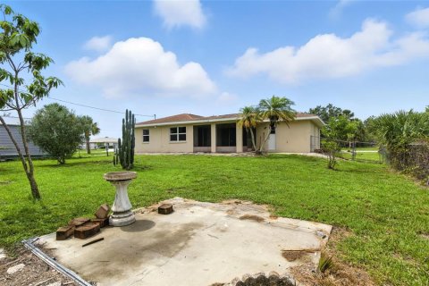House in Port Charlotte, Florida 2 bedrooms, 108.88 sq.m. № 1833412 - photo 26