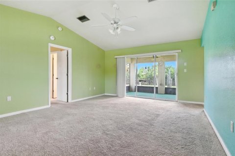 House in Port Charlotte, Florida 2 bedrooms, 108.88 sq.m. № 1833412 - photo 5