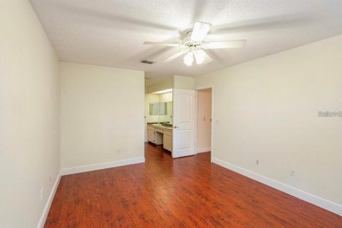 Villa ou maison à vendre à Altamonte Springs, Floride: 3 chambres, 134.15 m2 № 2321400 - photo 10