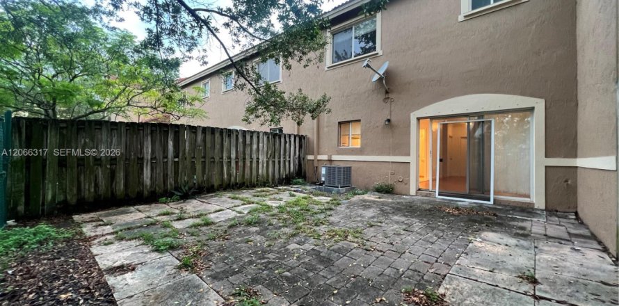 Adosado en Cutler Bay, Florida 3 dormitorios, 120.31 m2 № 2339851