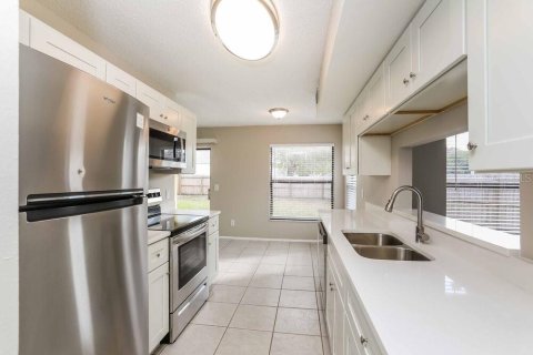 Casa en alquiler en Oviedo, Florida, 3 dormitorios, 142.42 m2 № 1905312 - foto 7