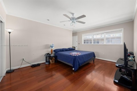 Condo in Hallandale Beach, Florida, 2 bedrooms  № 1743885 - photo 14