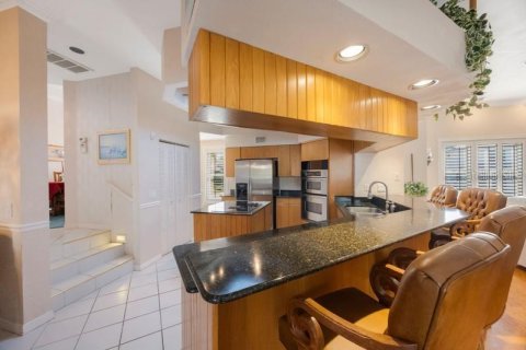 House in Tierra Verde, Florida 4 bedrooms, 316.15 sq.m. № 1733103 - photo 14