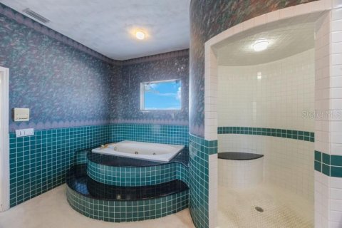 House in Tierra Verde, Florida 4 bedrooms, 316.15 sq.m. № 1733103 - photo 30