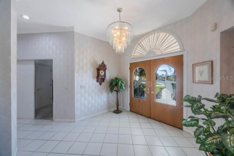 House in Tierra Verde, Florida 4 bedrooms, 316.15 sq.m. № 1733103 - photo 7