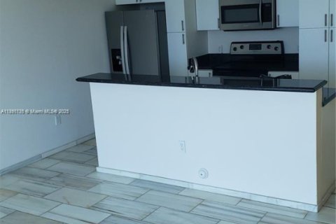 Copropriété à louer à Miami, Floride: 1 chambre, 66.33 m2 № 1944524 - photo 5