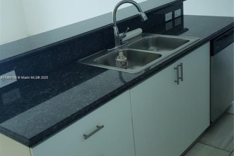 Copropriété à louer à Miami, Floride: 1 chambre, 66.33 m2 № 1944524 - photo 6